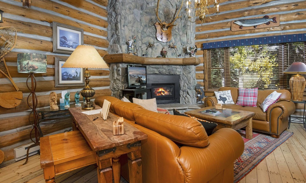 Timbercreek Lodges Cabin | Timbercreek #8b 2 Bedroom Home by RedAwning