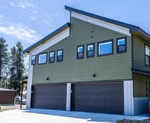 McCall House | Townhouse in Prime Location!