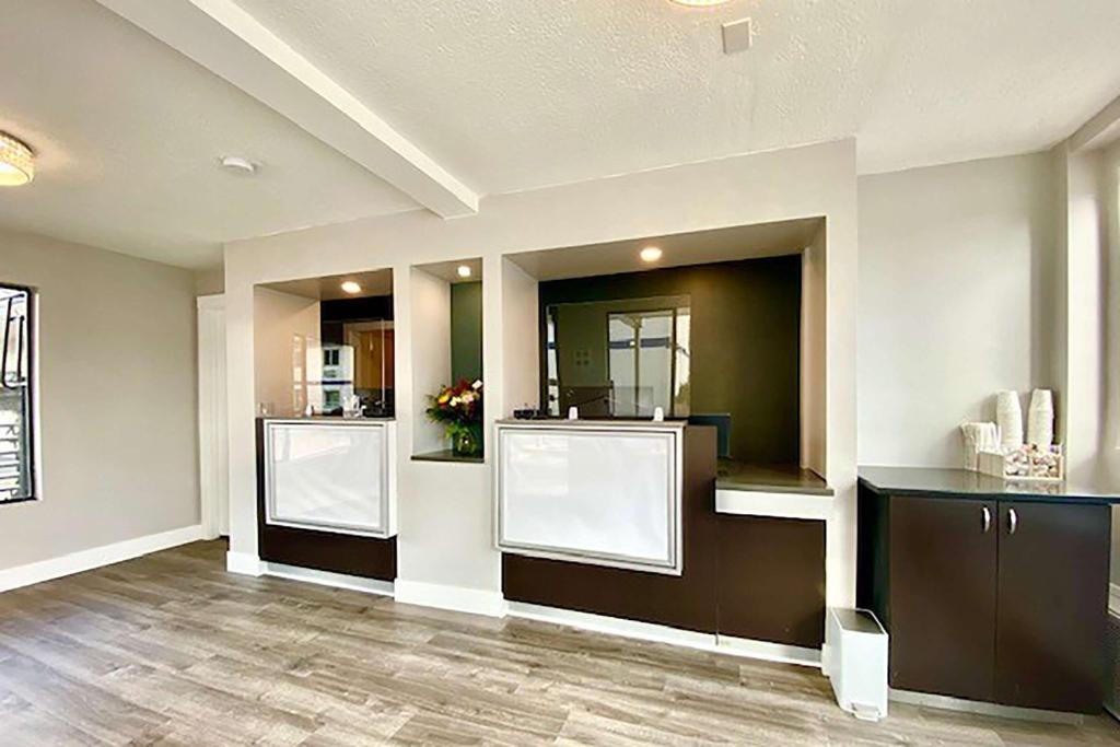 Heart of Missoula Hotel | Travelodge Inn & Suites by Wyndham Missoula University Park