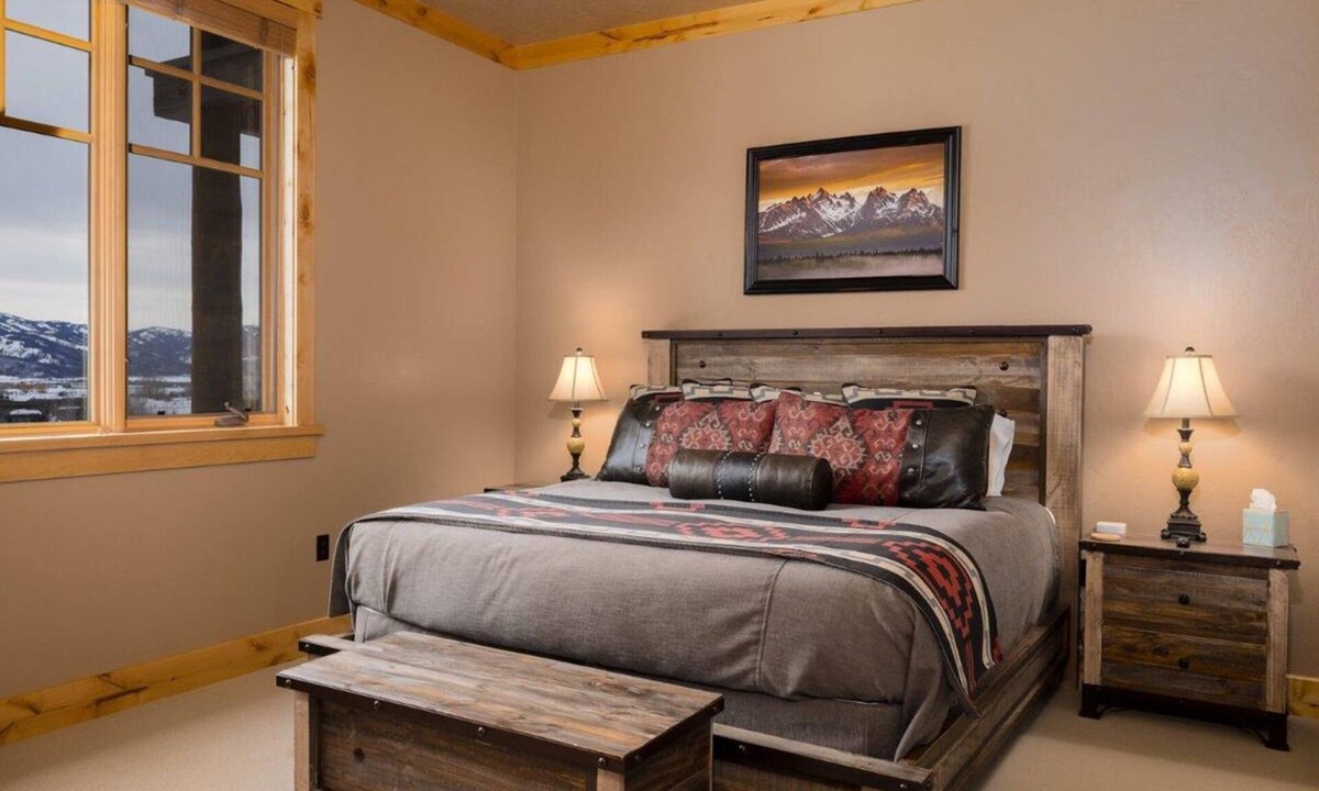 Victor Condo | Trout Run Condo | Bronze Buffalo Ranch