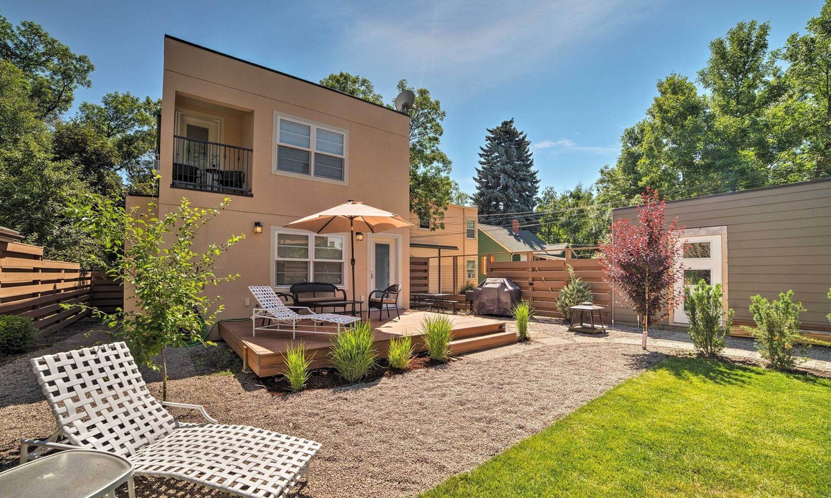 Bozeman House | Walk to Dtwn Bozeman: Townhome w/Backyard