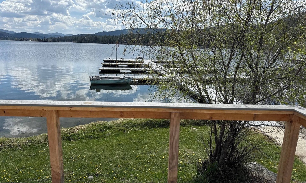 Republic Cabin | Waterfront Curlew Lake Studio Cabin w/Private Deck -Sleeps 2 at Tiffanys Resort