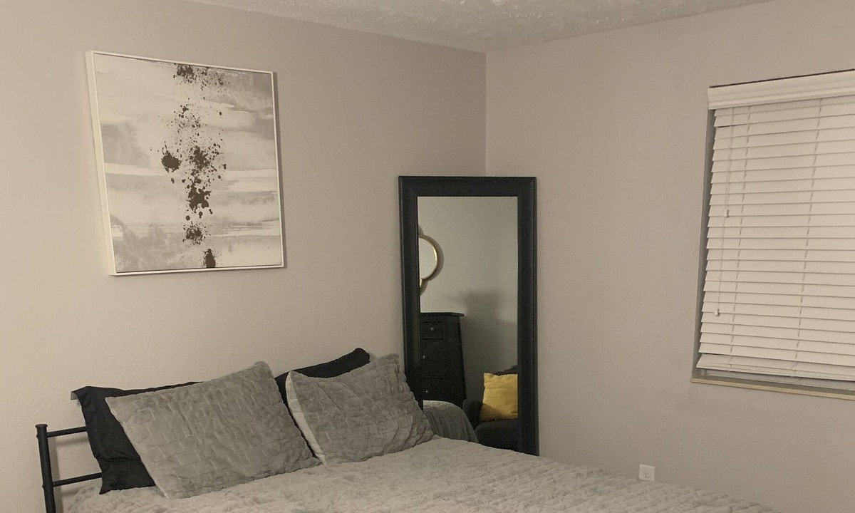Beavercreek Apartment | Weekend Eclipse Special!! This Weekend Only Great View !! Great View!!