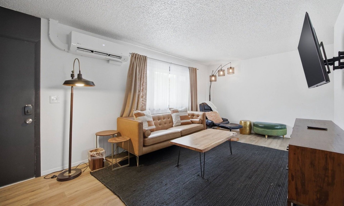 Missoula House | Welcome to your Missoula home base! This cozy, newly updated 2-bedroom retreat sits in one of the city’s most desirable locations—right on South Higgins with beautiful views of Mount Sentinel and easy access to everything that makes Missoula special.