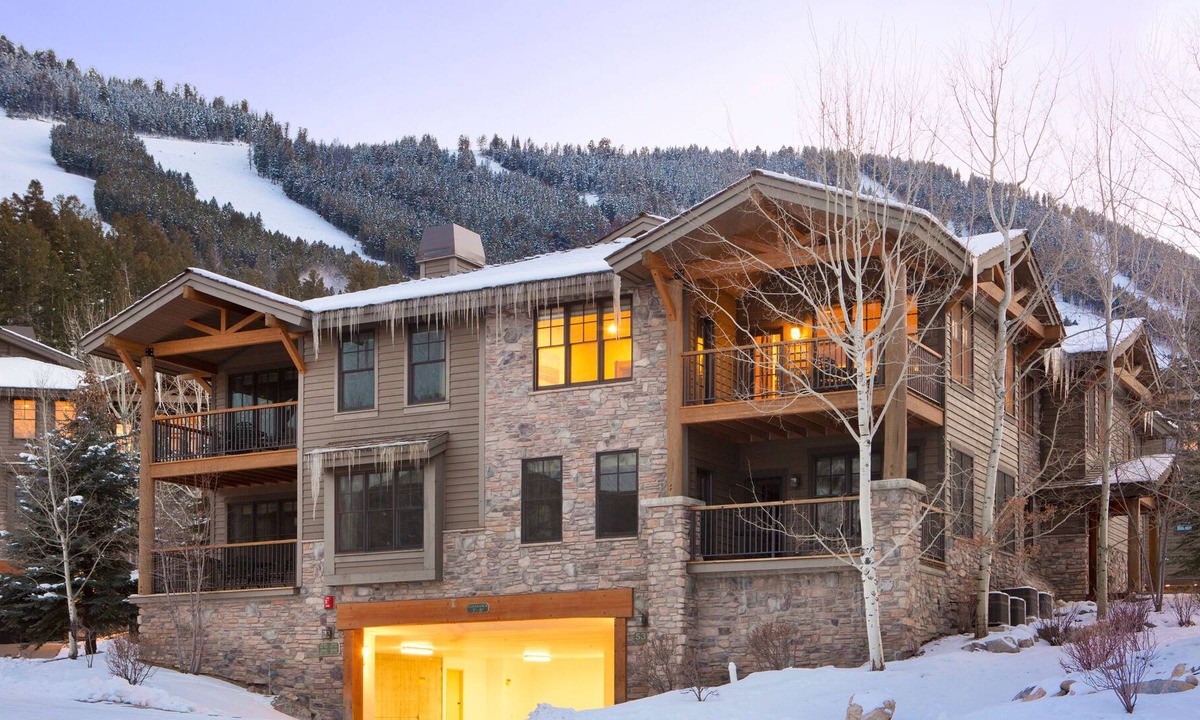 Jackson Condo | Whether you’re seeking outdoor adventure or refined culture, this spot has it