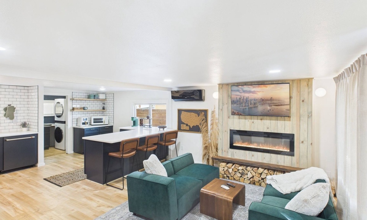 South Richland House | Your Pet Called, They Want You to Book This Yard