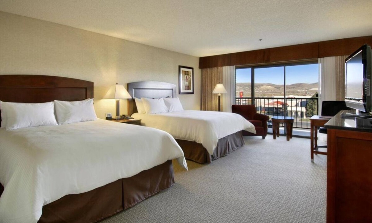 Elko Hotel | Your Relaxing Getaway Awaits! Outdoor Pool, FREE Parking, Pets Allowed!