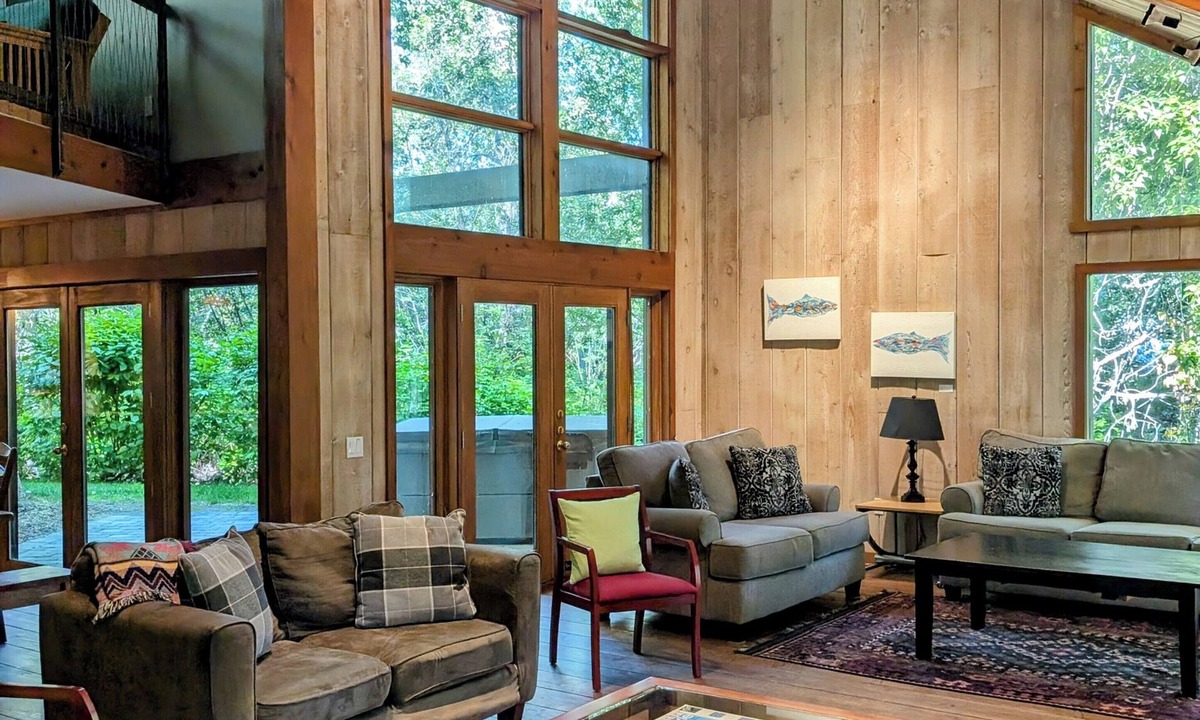Hailey House | Zinc Spur, Spacious Private Retreat, Great for family events, Pet Friendly!
