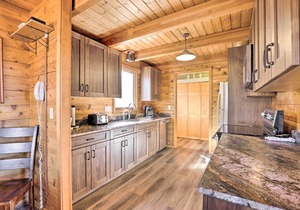 1 Mi to Granby Ranch: Family-Friendly Cabin!