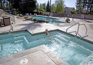 Beautiful 2 bedroom unit at resort, sleeps 6