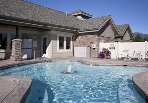 Beautiful 2 bedroom unit at resort, sleeps 6
