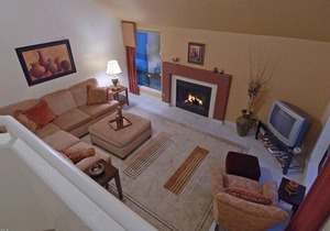 Beautiful 2 bedroom 2 bath Condominium in Gated Catalina Foothills Complex.