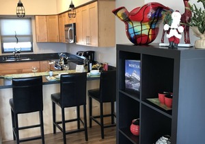 Modern Apt #402 - a Block from St. Pat's Hospital