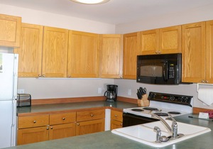 Spacious Golf Front 2 Bed Condo