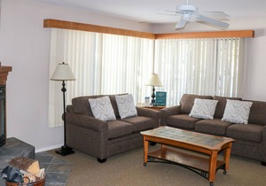 Spacious Golf Front 2 Bed Condo