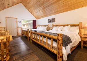 Studio 2 King Bed, Full Bath, Full Kitchen 10 Minutes from West Glacier Park!