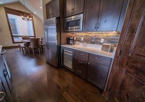 Updated Townhome | Private Hot Tub | Pool access