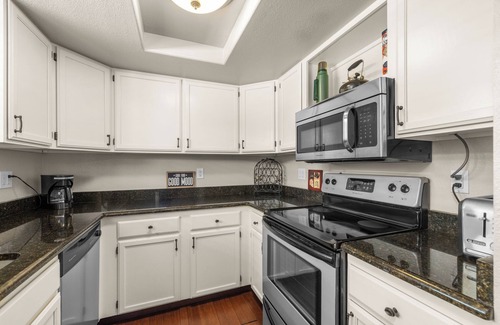 Whitefish Condo | 2 bedroom condo in Downtown Whitefish, Close To Glacier Park, Skiing And Golf