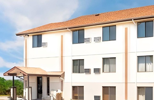 Miles City Hotel | 25 m² Hotel ∙ 127 guests