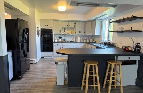 Wolf Point House | 3-bedroom house near stampede grounds, close to river 2 acres