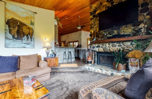 Big Sky Meadow Village House | 304 m² House ∙ 4 bedrooms ∙ 8 guests