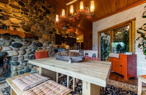 Big Sky Meadow Village House | 304 m² House ∙ 4 bedrooms ∙ 8 guests