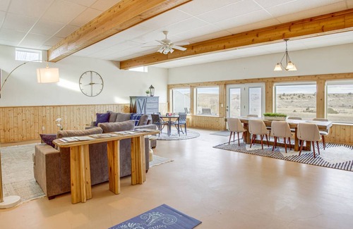 Golden Valley County House | 371 m² House ∙ 6 bedrooms ∙ 12 guests