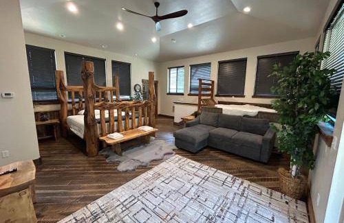East Missoula House | 372 m² House ∙ 3 bedrooms ∙ 8 guests