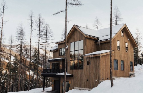 Whitefish House | 474 m² House ∙ 4 bedrooms ∙ 18 guests