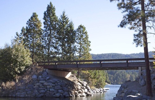 Columbia Falls Apartment | Beautiful 2 bedroom unit at resort, sleeps 6