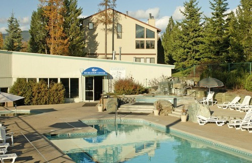 Columbia Falls Apartment | Beautiful 2 bedroom unit at resort, sleeps 6