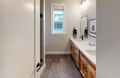 Red Lodge House | Beyond Yellowstone a modern vacation rental with Wi-Fi and Hot Tub