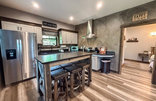 Whitefish House | Bison Ridge Cabin #5 | 4BR Getaway w/Hot Tub, Fire Pit & Grill | Sleeps 10!