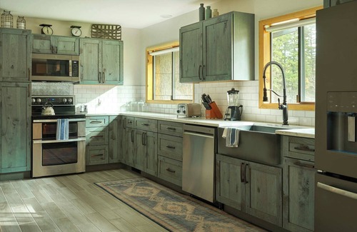 Superior House | Black Bear Lodge - Alpine Falls Ranch