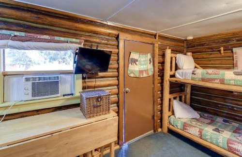 De Borgia Apartment | Black Diamond Guest Ranch Cabin with Lodge Access!