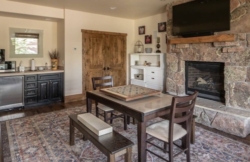Spanish Peaks House | Book for Winter! Spanish Peaks Cabin -Stunning Views, Hot Tub! Easy Ski Access!