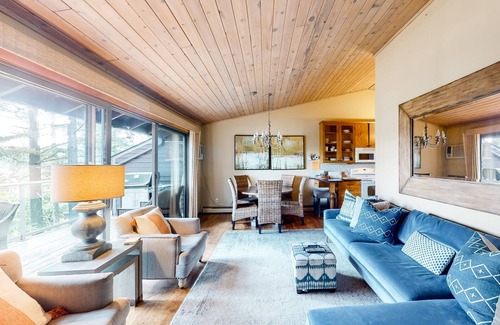Whitefish Condo | Chic condo with private space on the beach, pool, hot tub & sauna
