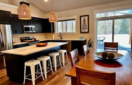 Superior House | Clark Fork Crossing - Adventures You Seek in Western Montana. River access.