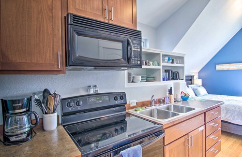 Valley West House | Coldsmoke Getaway, Steps From Meyers Lake & minutes from downtown!