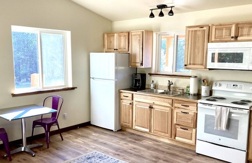 Marion House | Cozy Cabin in the Country