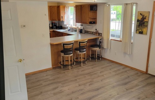 Westside House | Cozy home centrally located with a hot tub