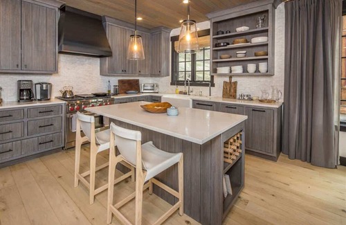 Big Sky Condo | Elegant Luxury Big Sky Retreat w/Hot Tub