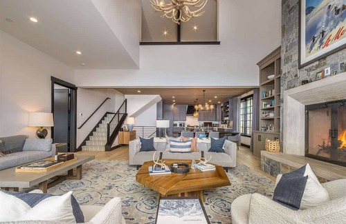 Big Sky Condo | Elegant Luxury Big Sky Retreat w/Hot Tub