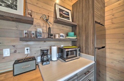 McAllister Apartment | Ennis Lake Studio w/Kayak, Pool & Fire Pit!