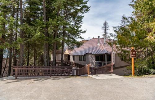 Whitefish Apartment | Escape To Ptarmigan Village 9
