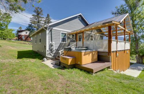 Eureka House | Eureka Getaway with Hot Tub and Mountain Views!
