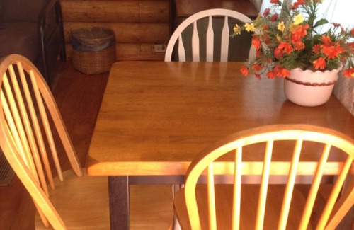 Superior Cabin | Family Size Modern Log Vacation Cabin, one pet allowed, 30 pound max. Pet fee.