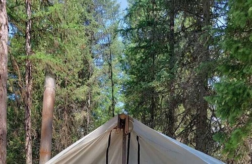 Olney RV Rental | Glamping Wall Tent 1/ 1 Queen and 1 futon