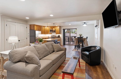 Bigfork Condo | Glieden Lodge Luxury Condo @ The Historical Grand View Building on Bigfork Bay
