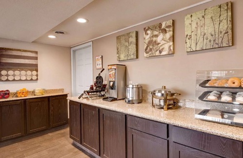 Miles City Hotel | Hotel ∙ 6 guests